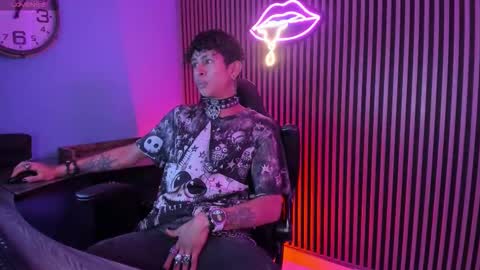 MAXIMO online show from 02-17-26, 03:47