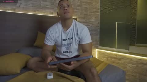 maximoswell online show from 03-11-26, 07:03