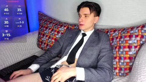 Max online show from 01-03-25, 03:44