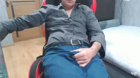 maximus3334 online show from 04-01-26, 08:50