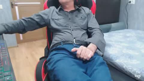 maximus3334 online show from 04-27-26, 10:35