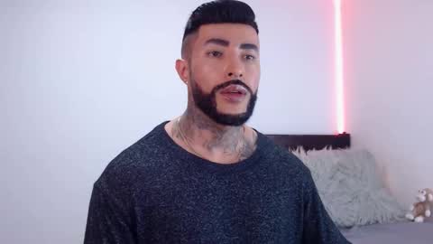 Independent Model online show from 10-23-25, 04:12