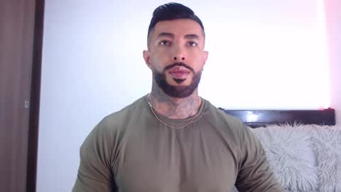 Independent Model online show from 01-11-26, 12:15