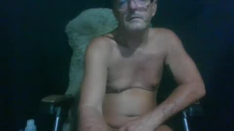 Snapshot of maximus_oreally chatting on 01-14-25, 11:20 Max online show from 01-14-25, 11:20