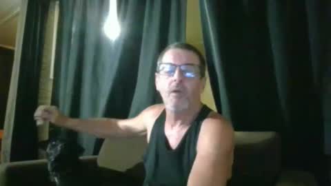 Snapshot of maximus_oreally chatting on 03-10-25, 01:43 Max online show from 03-10-25, 01:43