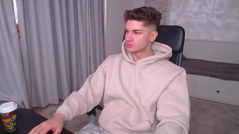 MaxKaiden online show from 04-05-26, 05:59