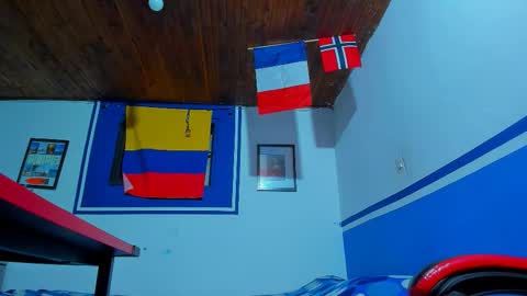 Snapshot of maxowens_oficial chatting on 02-12-26, 11:00 MAX online show from 02-12-26, 11:00