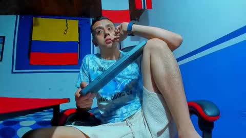 Snapshot of maxowens_oficial chatting on 02-27-26, 09:48 MAX online show from 02-27-26, 09:48