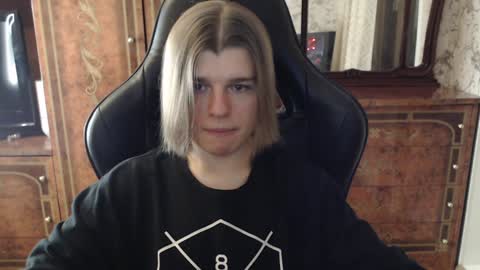 Snapshot of maxplay18 chatting on 12-03-24, 02:38 Max online show from 12-03-24, 02:38