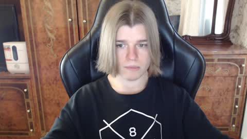 Snapshot of maxplay18 chatting on 02-02-25, 12:13 Max online show from 02-02-25, 12:13