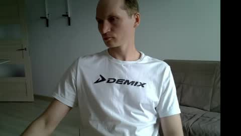 Snapshot of maxrelax90 chatting on 05-24-26, 01:38 maxrelax90 online show from 05-24-26, 01:38