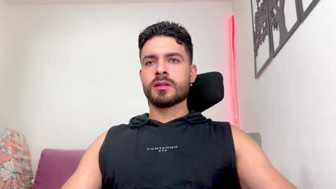 Maxi online show from 01-23-25, 01:41