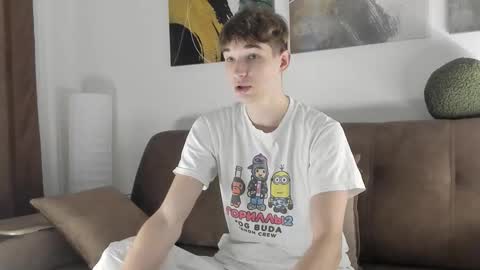 Snapshot of maxwellchik chatting on 09-24-25, 04:21 maxwellchik online show from 09-24-25, 04:21