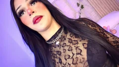 Snapshot of maxxine_vxx chatting on 05-07-26, 08:47 Valentina online show from 05-07-26, 08:47