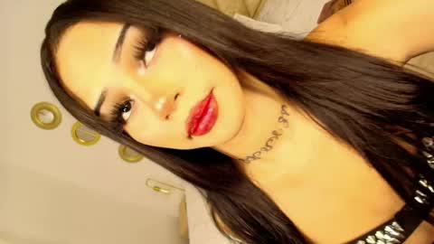 Snapshot of maxxine_vxx chatting on 05-14-26, 09:43 Valentina online show from 05-14-26, 09:43