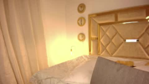Snapshot of maxxine_vxx chatting on 05-19-26, 01:56 Valentina online show from 05-19-26, 01:56