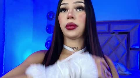 Snapshot of maxxine_vxx chatting on 05-28-26, 08:28 Valentina online show from 05-28-26, 08:28