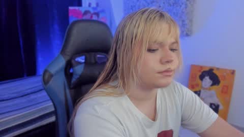 Maxine Minx online show from 01-06-25, 12:48