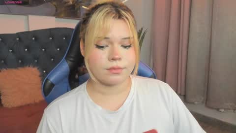 Maxine Minx online show from 02-01-25, 09:00