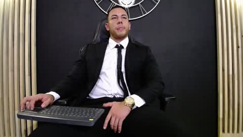 Snapshot of maxxxpowerful chatting on 02-01-25, 01:02 maxxxpowerful online show from 02-01-25, 01:02