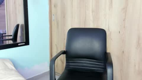 Snapshot of maya__fox chatting on 03-13-26, 10:38 OF mayitta19 online show from 03-13-26, 10:38