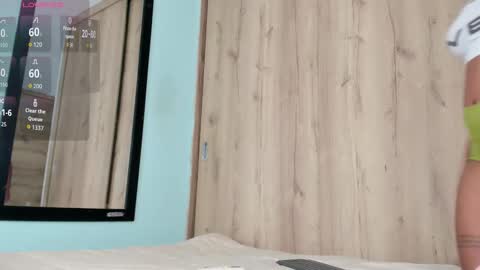 Snapshot of maya__fox chatting on 03-20-26, 10:25 OF mayitta19 online show from 03-20-26, 10:25