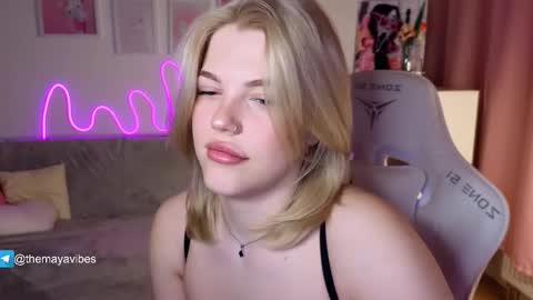 Maya online show from 02-05-26, 03:33