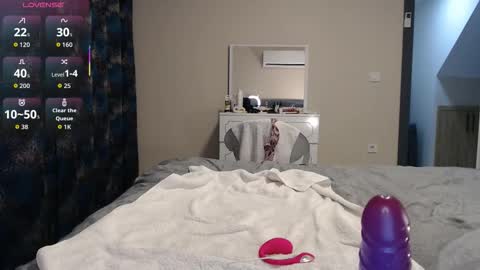 Snapshot of maya_kumashiro chatting on 11-22-25, 08:30 maya_kumashiro online show from 11-22-25, 08:30