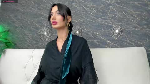 Snapshot of maya_lisa chatting on 11-03-25, 07:15 Karah online show from 11-03-25, 07:15