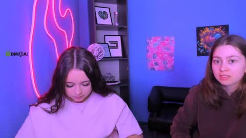 Snapshot of maya_venz chatting on 04-08-26, 08:03 Maya online show from 04-08-26, 08:03