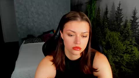 Snapshot of mayaamimi chatting on 07-15-26, 01:33 Mimi online show from 07-15-26, 01:33
