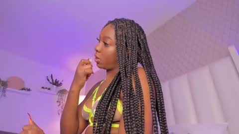 Maya online show from 02-11-25, 04:33