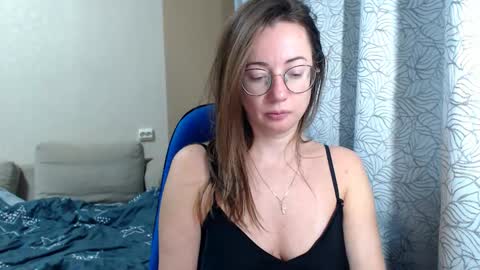 Snapshot of mayacateyes chatting on 01-12-26, 06:57 Maya online show from 01-12-26, 06:57