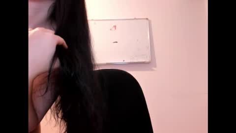 Snapshot of mayaduval chatting on 11-10-25, 10:31 mayaduval online show from 11-10-25, 10:31