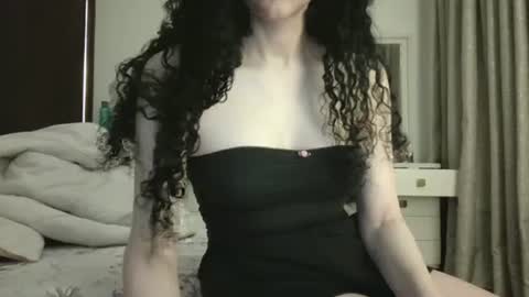 Snapshot of mayamiaxoxo chatting on 10-08-25, 05:43 mayamiaxoxo online show from 10-08-25, 05:43