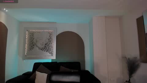 Maya online show from 03-10-26, 03:44