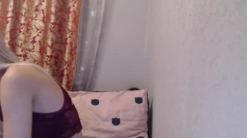 Snapshot of maybe_doll chatting on 11-27-25, 09:50 maybe_doll online show from 11-27-25, 09:50