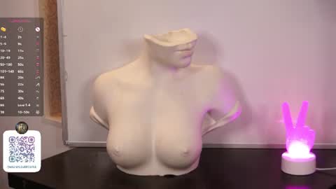 Snapshot of maybellebyone chatting on 07-23-26, 01:58 Milina online show from 07-23-26, 01:58
