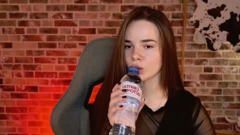 maybloom_ online show from 02-14-26, 09:06