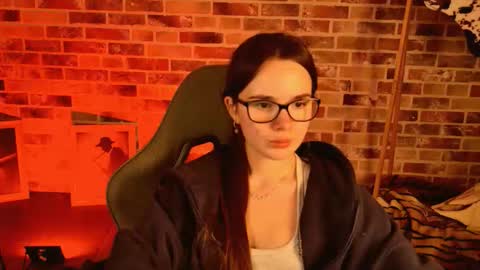 maybloom_ online show from 03-01-26, 10:06