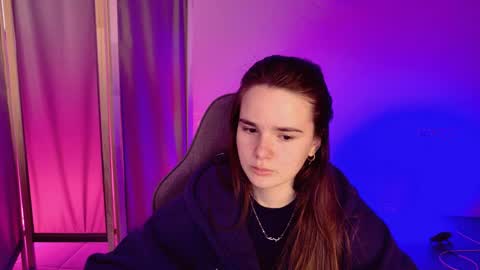 maybloom_ online show from 04-22-26, 10:17