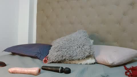 MAYA online show from 11-15-25, 01:36