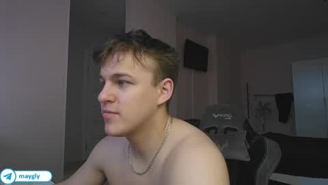 Snapshot of maygly chatting on 05-16-26, 06:43 Slava and Alextatto online show from 05-16-26, 06:43