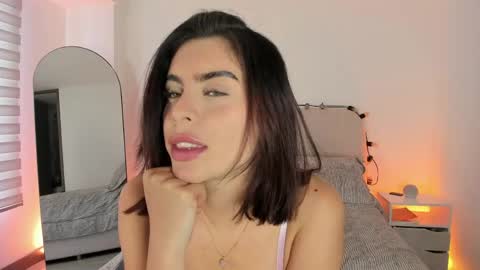 Snapshot of mayli_xx chatting on 04-23-26, 08:33 ALIS online show from 04-23-26, 08:33
