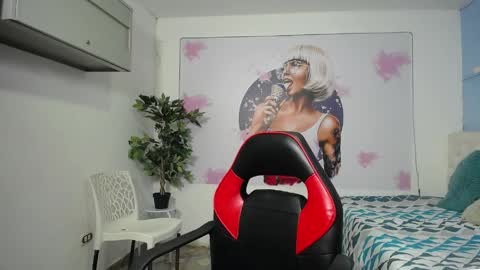 Maylin  online show from 04-24-26, 07:49