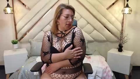 Mailyn online show from 02-13-25, 11:58