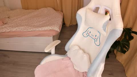 Snapshot of mayya_cuute chatting on 03-10-26, 07:24 Mila online show from 03-10-26, 07:24