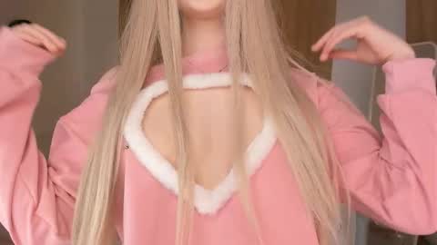 Snapshot of mayya_cuute chatting on 03-16-26, 09:24 Mila online show from 03-16-26, 09:24