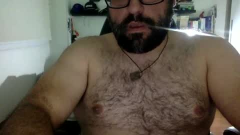 Snapshot of mbotve chatting on 10-24-25, 03:47 VzlaMan online show from 10-24-25, 03:47