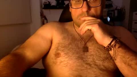 Snapshot of mbotve chatting on 04-10-26, 04:06 VzlaMan online show from 04-10-26, 04:06